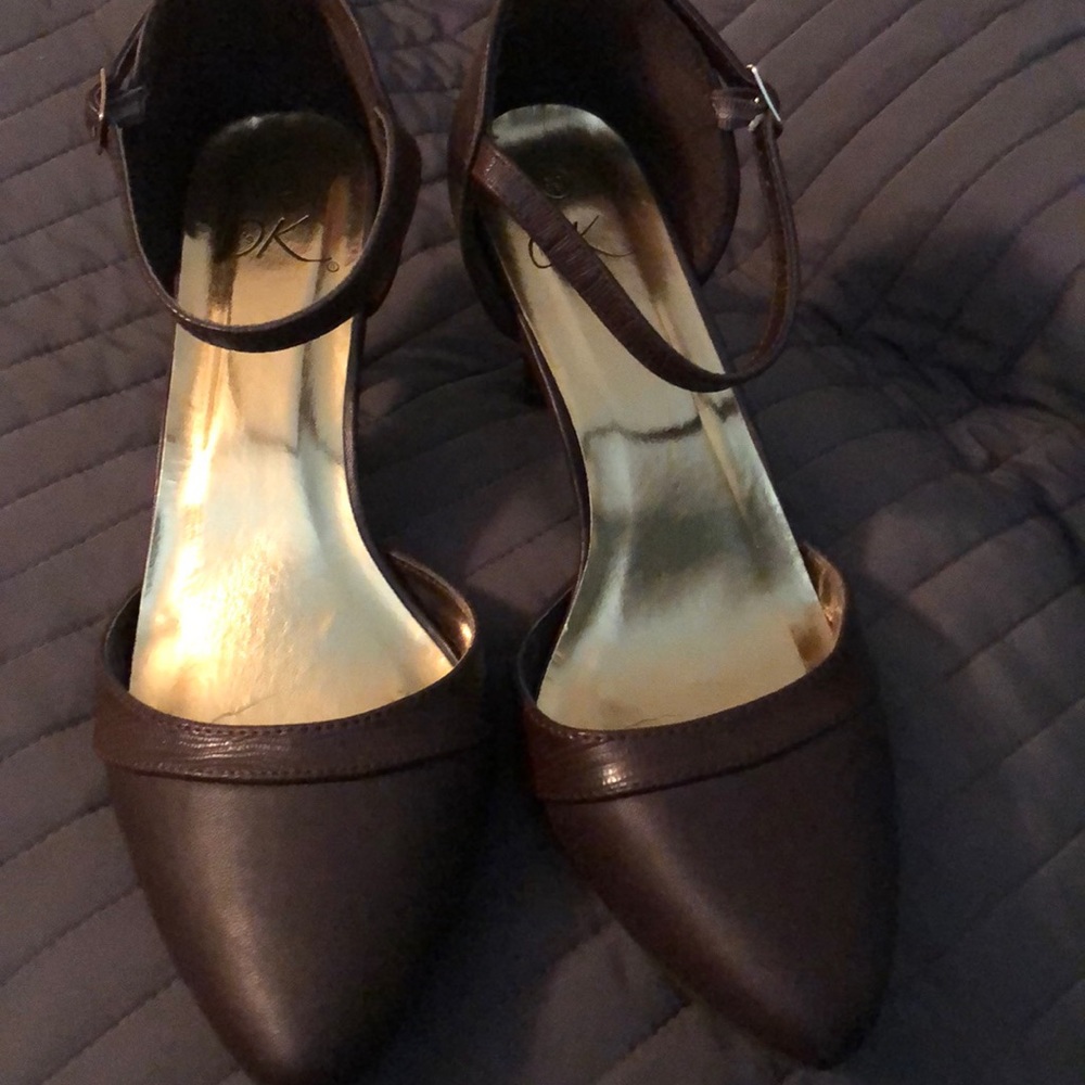 Brown ladies dress shoes